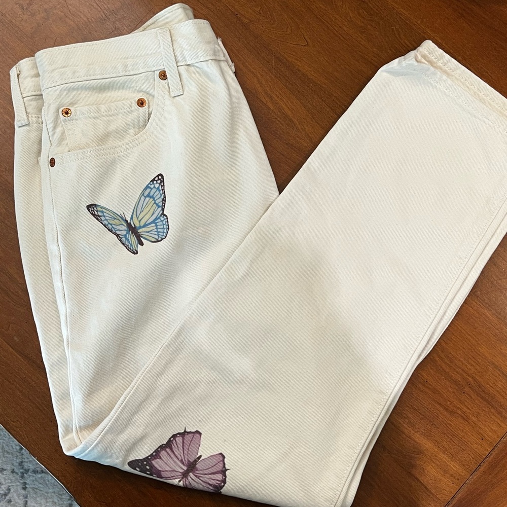 levis butterfly boyfriend jeans
